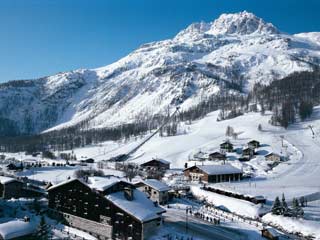 panorama doline skijališta Val d'Isere
